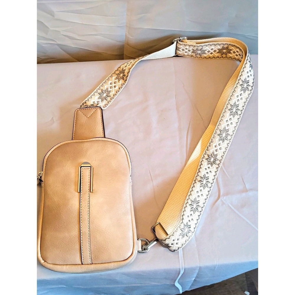 Bostaten Aurora Beige Small Crossbody Bag, Zip Closure, Detachable Strap